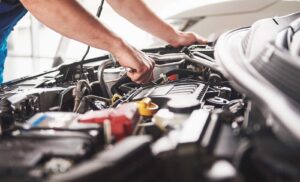 revisión de fluidos automotriz